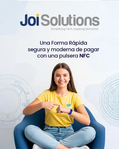 Niña pagando con pulsera JoiSolutions